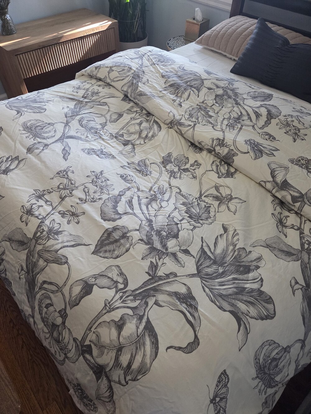 The Pottery Barn Pippa Organic Duvet Cover in Queen